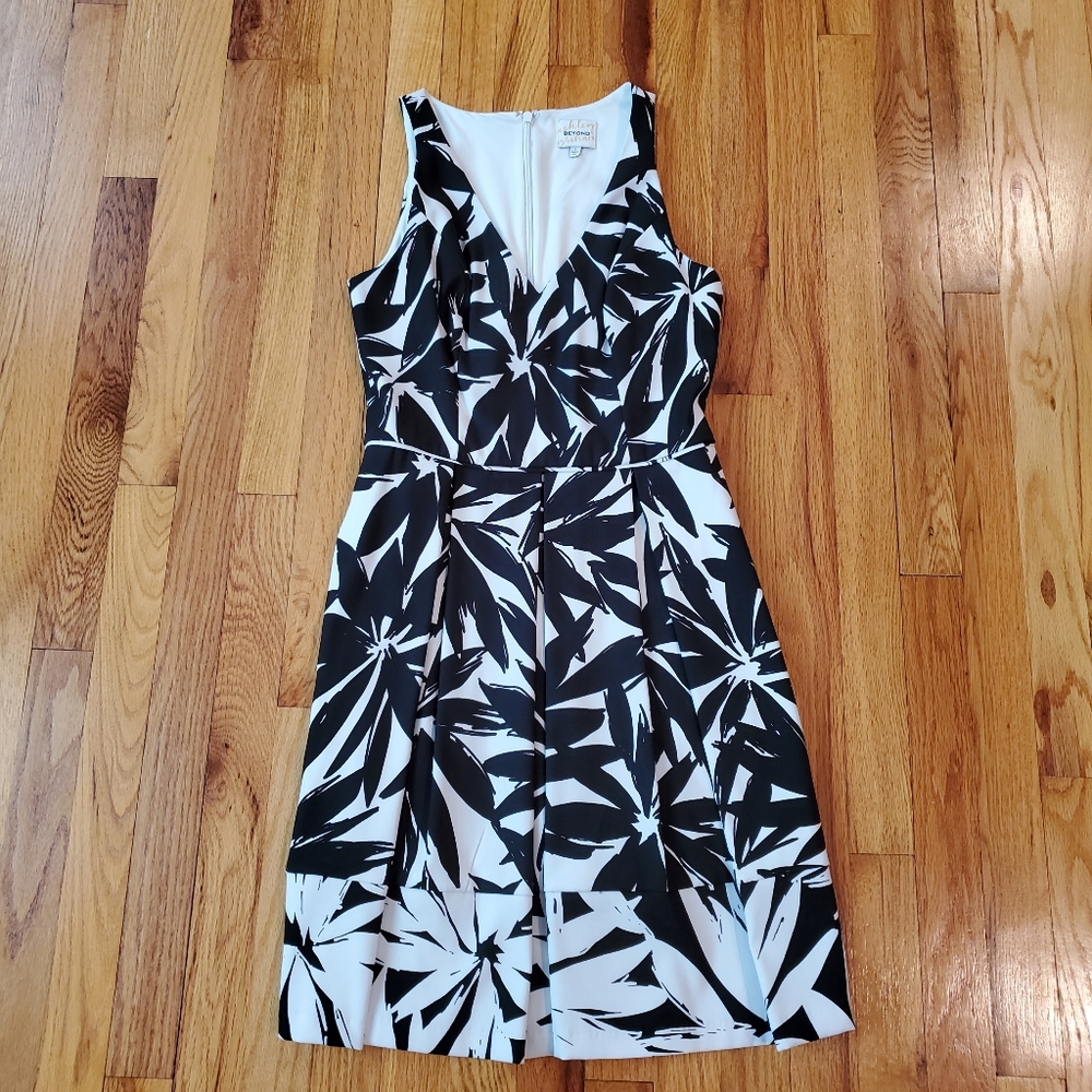 Black and white dress size 6